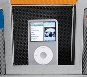ELITE E4000 (2013):    iPod™/iPhone™